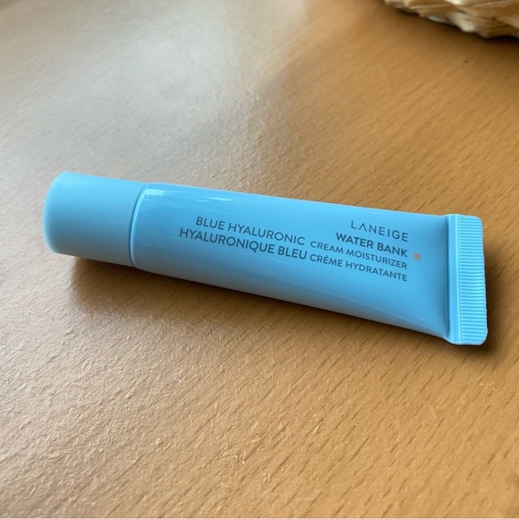 3/$40 🦙 Laneige Water Bank Blue Hyaluronic Cream Moisturizer 10ml - Picture 3 of 4